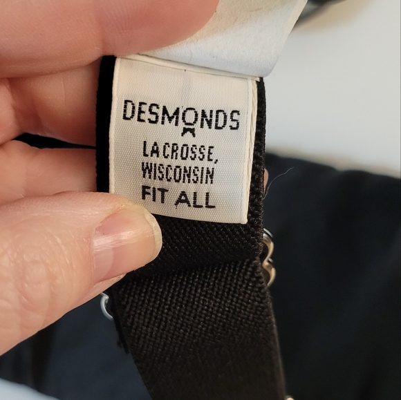 Desmonds Tie and Cummerbund Set Christmas - Picture 5 of 5